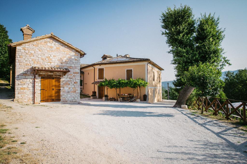 Casetta In Pietra Acqualagna Extérieur photo