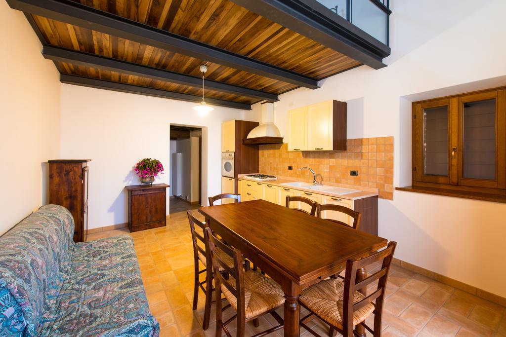 Casetta In Pietra Acqualagna Chambre photo