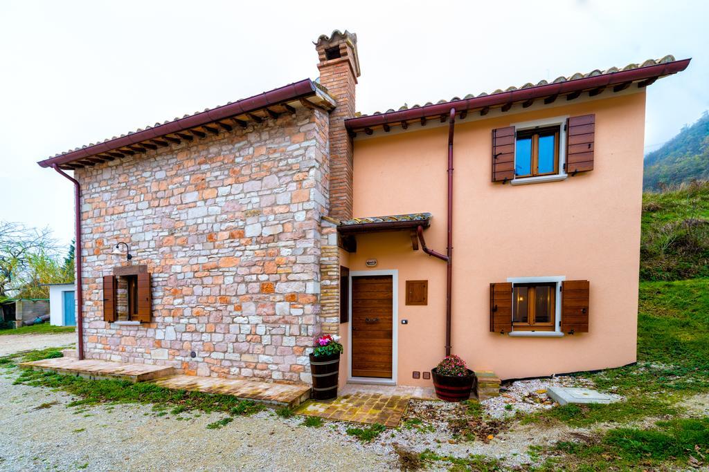 Casetta In Pietra Acqualagna Chambre photo